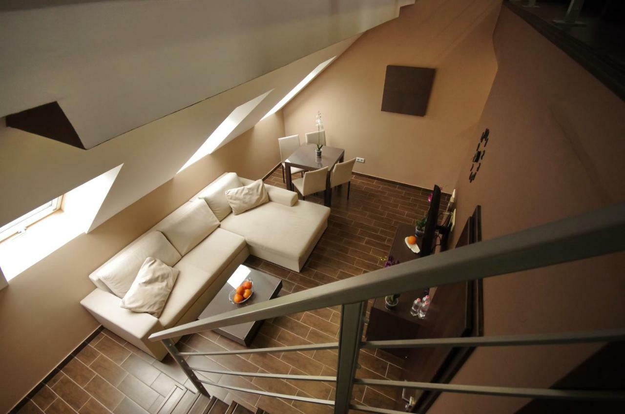 Royal Residence Apartments Gyula Buitenkant foto