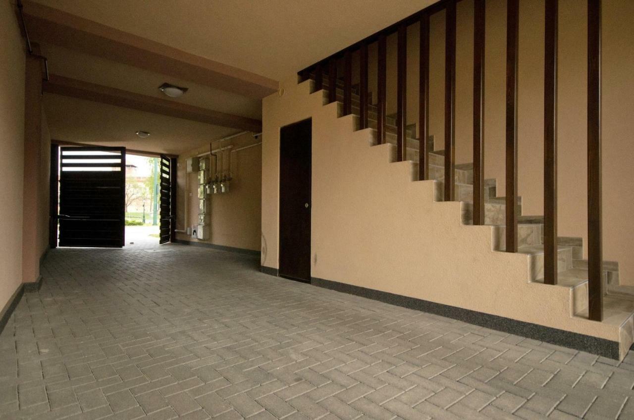 Royal Residence Apartments Gyula Buitenkant foto