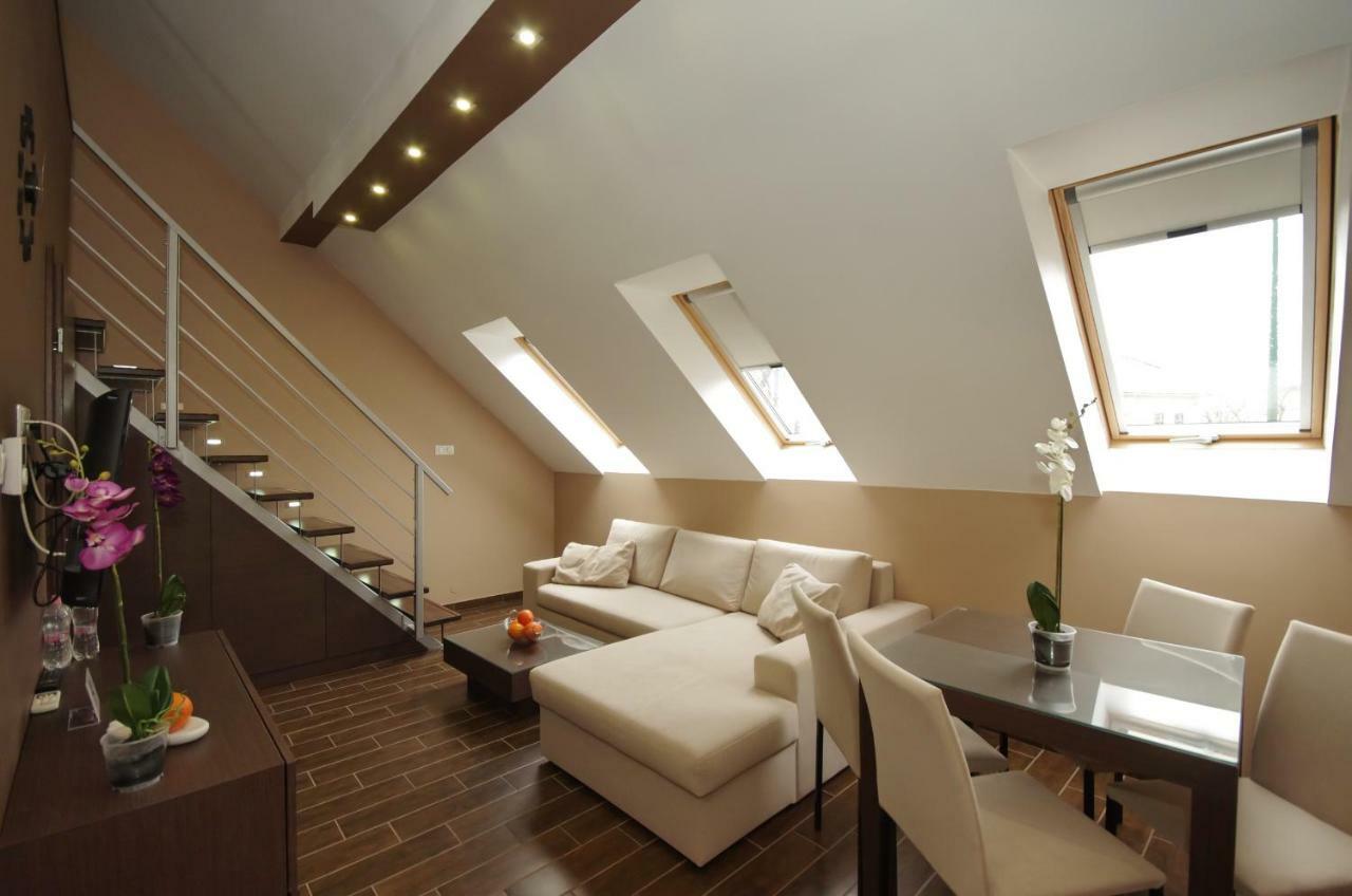 Royal Residence Apartments Gyula Buitenkant foto